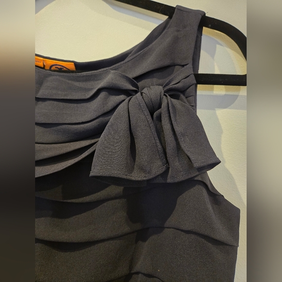 Tory Burch Navy Tiered Bow Top Size 6 - Picture 2 of 7